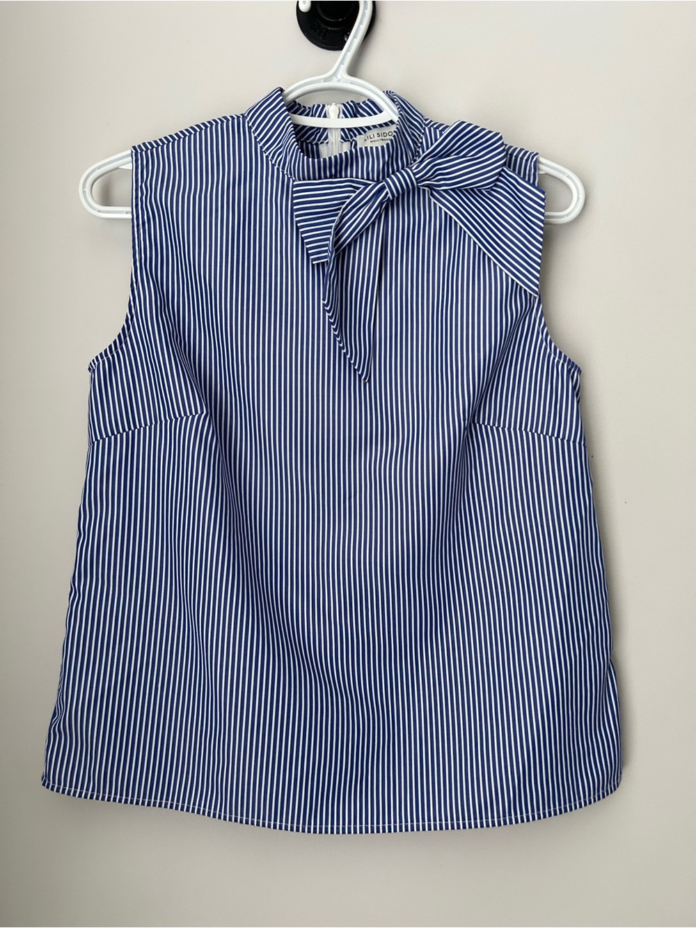 Lili Sidonio Sleeveless Pinstripe Bow Neck Top - Picture 1 of 6